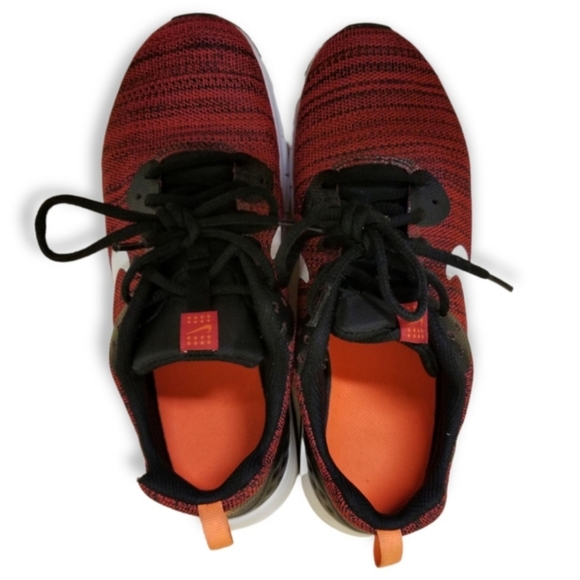 Nike Air Max Motion Training Shoe Low Red and Black Unisex Children's Size 7Y - Picture 7 of 13